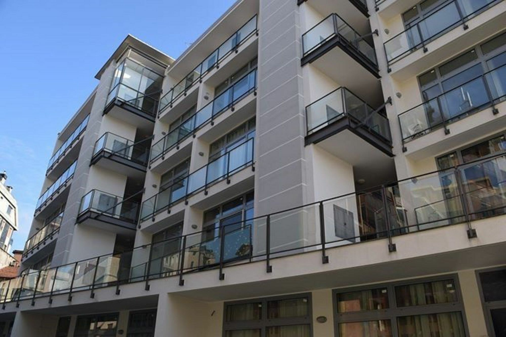 Red Line Apartments Milano ภายนอก รูปภาพ