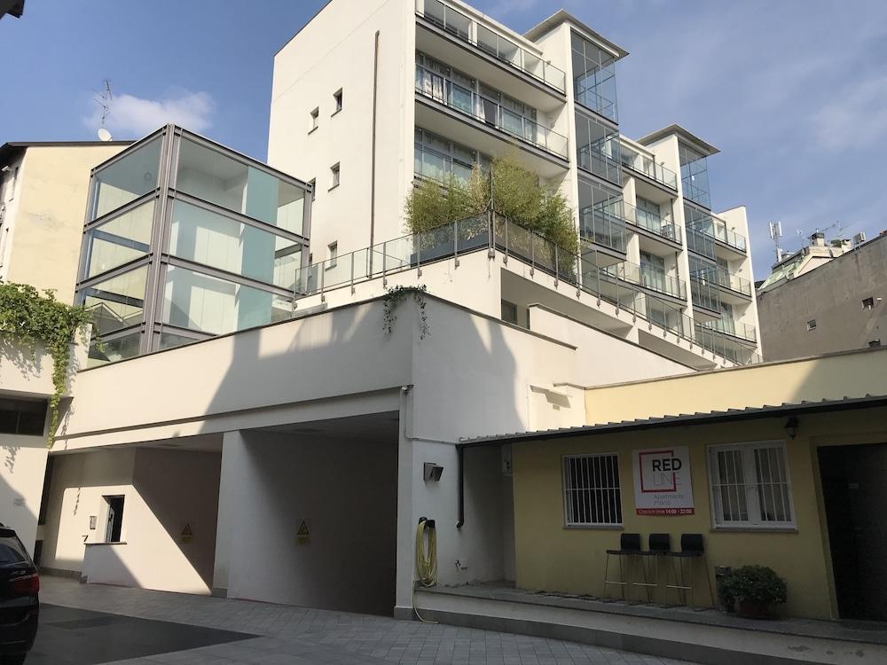 Red Line Apartments Milano ภายนอก รูปภาพ